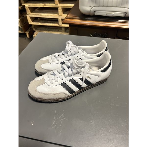 Adidas Shoes - Size 4.5
