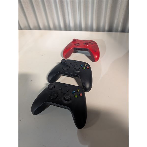 3 x Xbox Controller