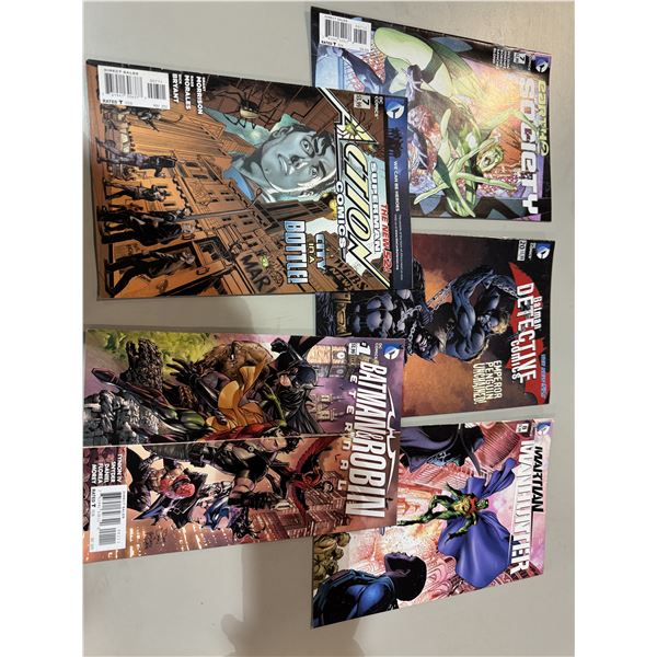 Mixed DC Comics (Lot of 5) Batman