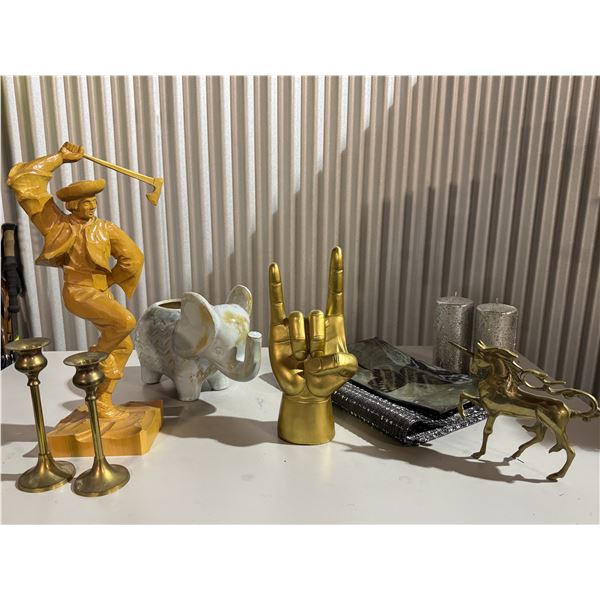 Mixed Art Lot (8 pieces)