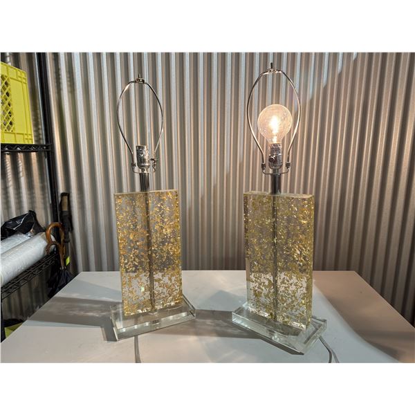 Two Lamps with gold flakes (Lot of 2)