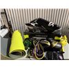 Image 1 : Gym Bundle - Gloves etc