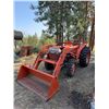 Image 3 : Kobota LA650 tractor with bucket with Forklift attachment