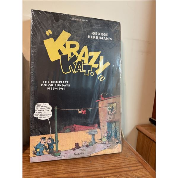 KEAZT KAT New sealed the complete color Sunday's 19 35–1944