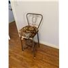 Image 1 : Vintage stepstool  up