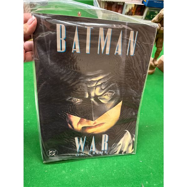 Batman DC war on crime comic large