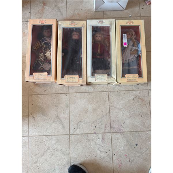 4 porcelain dolls
