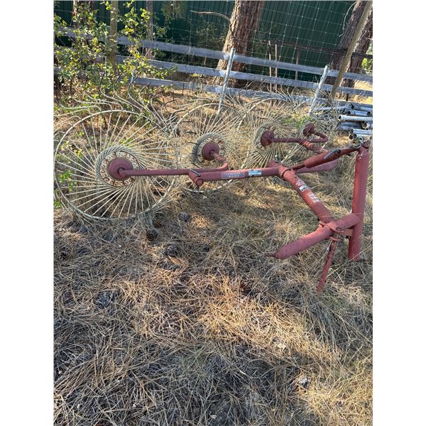 Vicon acrobat hay rake