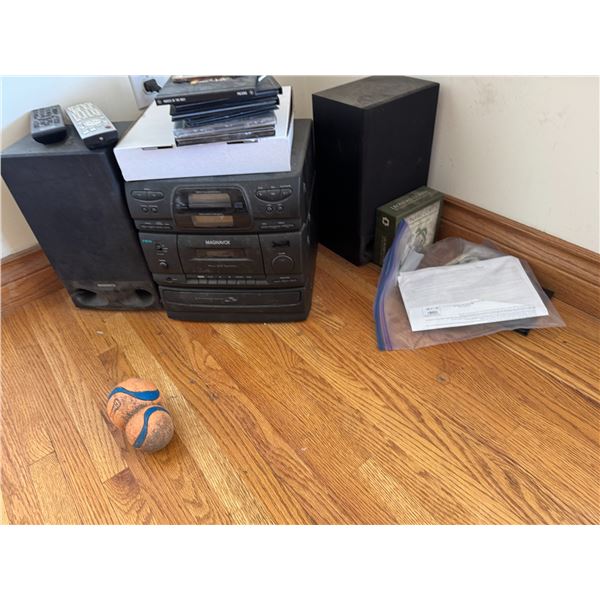 Magnavox box shelf stereo