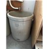 Image 1 : Medalta 10 crock