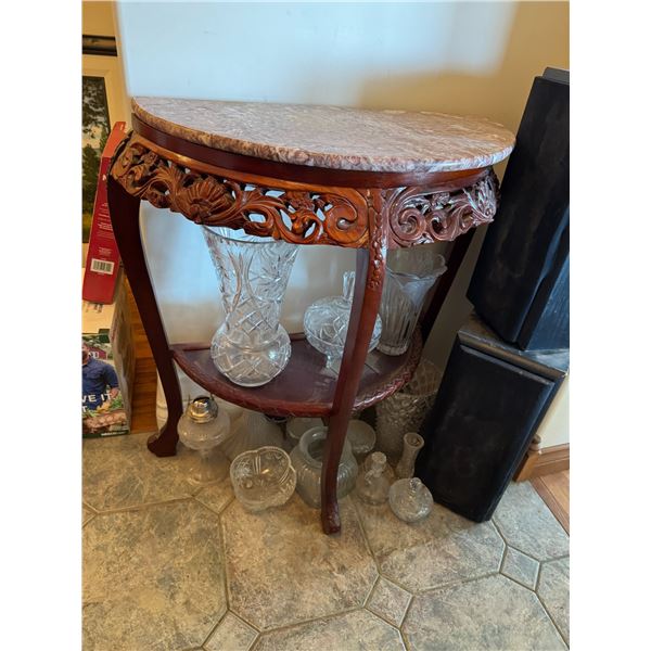 Assorted crystal and glassware