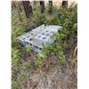 Image 1 : cinder blocks