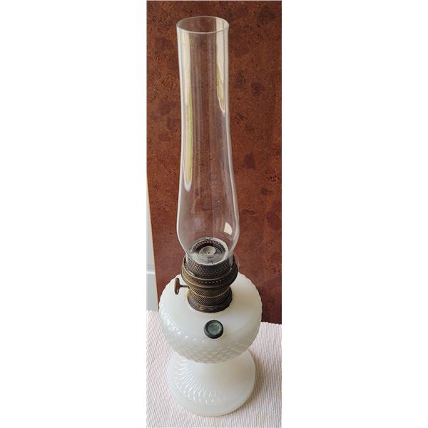 White milk glass Aladdin lantern - 2 ' tall - excellent condition