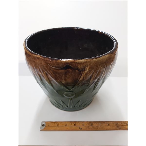 Large flower pot