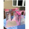 Image 2 : Vintage Barbie Folding Playhouse