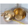 Image 2 : Solid brass apple trinket / candy container.