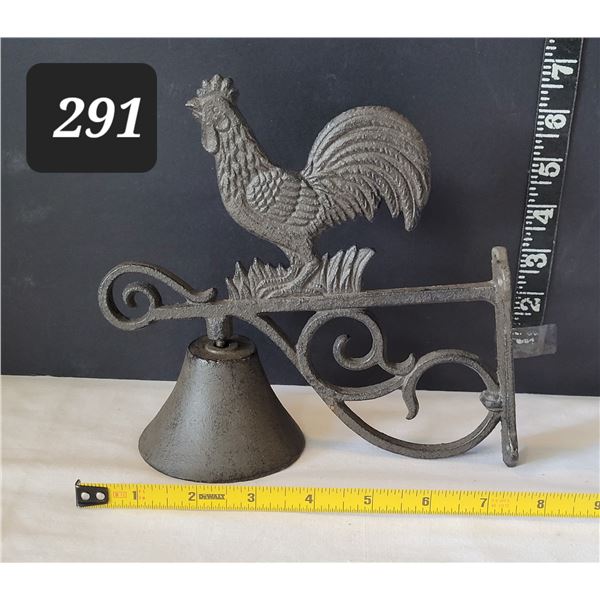 Vintage cast iron Rooster dinner bell.
