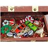 Image 2 : Vintage, electric Santa treasure chest. Opens & closes.