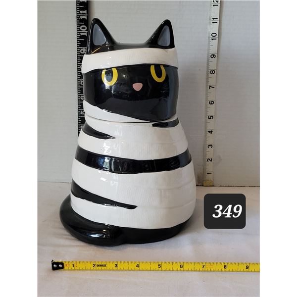 Cat mummy cookie/ treat jar.