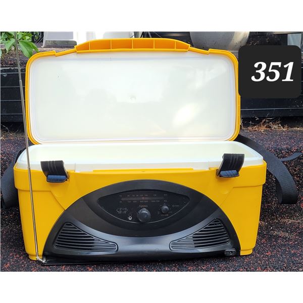 Vintage Commercial Solutions Cooler with AM/ FM stereo. Working.