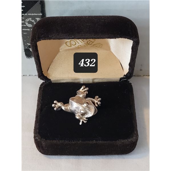 925 silver solid frog broach with gem eyes.