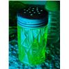 Image 4 : Vintage uranium glass shaker & other green glass.