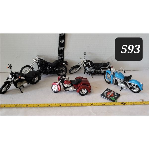 Harley Davidson motorcycle miniature detailed models.