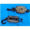 Image 3 : Vtg. Small wood & metal pulleys.