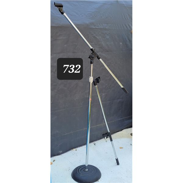 Atlas sound microphone stands.