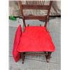Image 4 : Antique rocking chair.Very good condition.