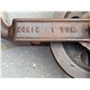 Image 2 : Vintage.200lb- 1 ton pulley.