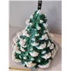 Image 2 : Arnels ceramic table top Christmas tree.
