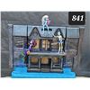 Image 1 : Monster house decoration & 3 Monster High dolls.