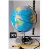 Image 1 : Globe night light. Shows constellations on the globe when on.