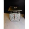 Image 1 : 1009.  VINTAGE POSTAL SCALE