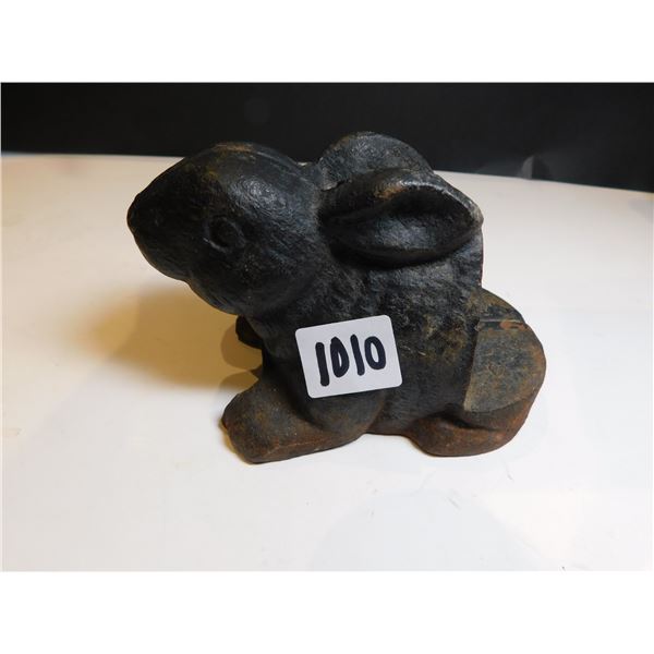 1010.  VINTAGE CAST IRON RABBIT DOORSTOP
