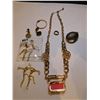 Image 2 : 1047.  GOLD TONE COSTUME JEWELRY LOT