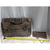 Image 2 : (2)Vintage Leather Bags (1) Travel Bag w/lock (1) Small Purse w/ Chain