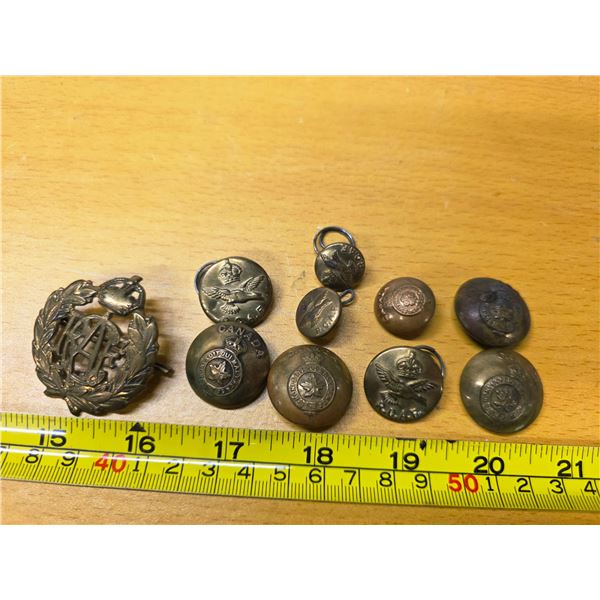 Service buttons, airforce badge