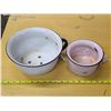 Image 1 : enamel chamber pot and pink enamel pot