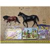 Image 1 : 2 plastic horses and legos