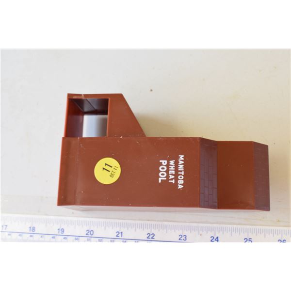 1950's manitoba grain elevator bank