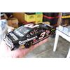 Image 5 : Dale Earnhardt 1:24 2001 monte carlo car