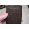 Image 2 : Dickens christmas carol- leather booklet