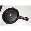 Image 1 : 8" cast frying pan