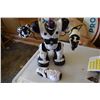 Image 1 : Vintage 2004 robot- was working - needs batteries