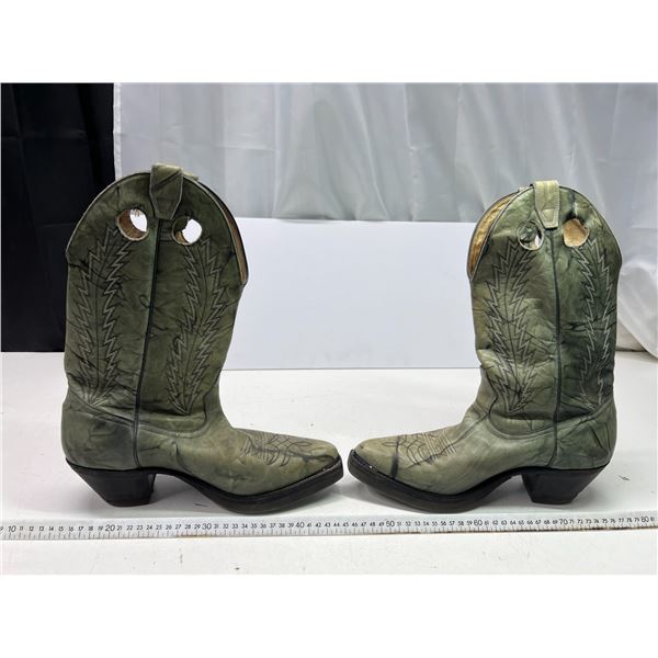 Hand made Cowboy Boots (Crocodile Design)