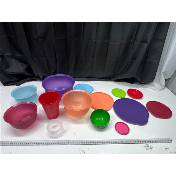 Lot of Tupperwares