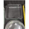 Image 2 : Box of Pyrex Glass Dish ware (fine Condition)