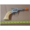 Image 2 : Toy Gun.